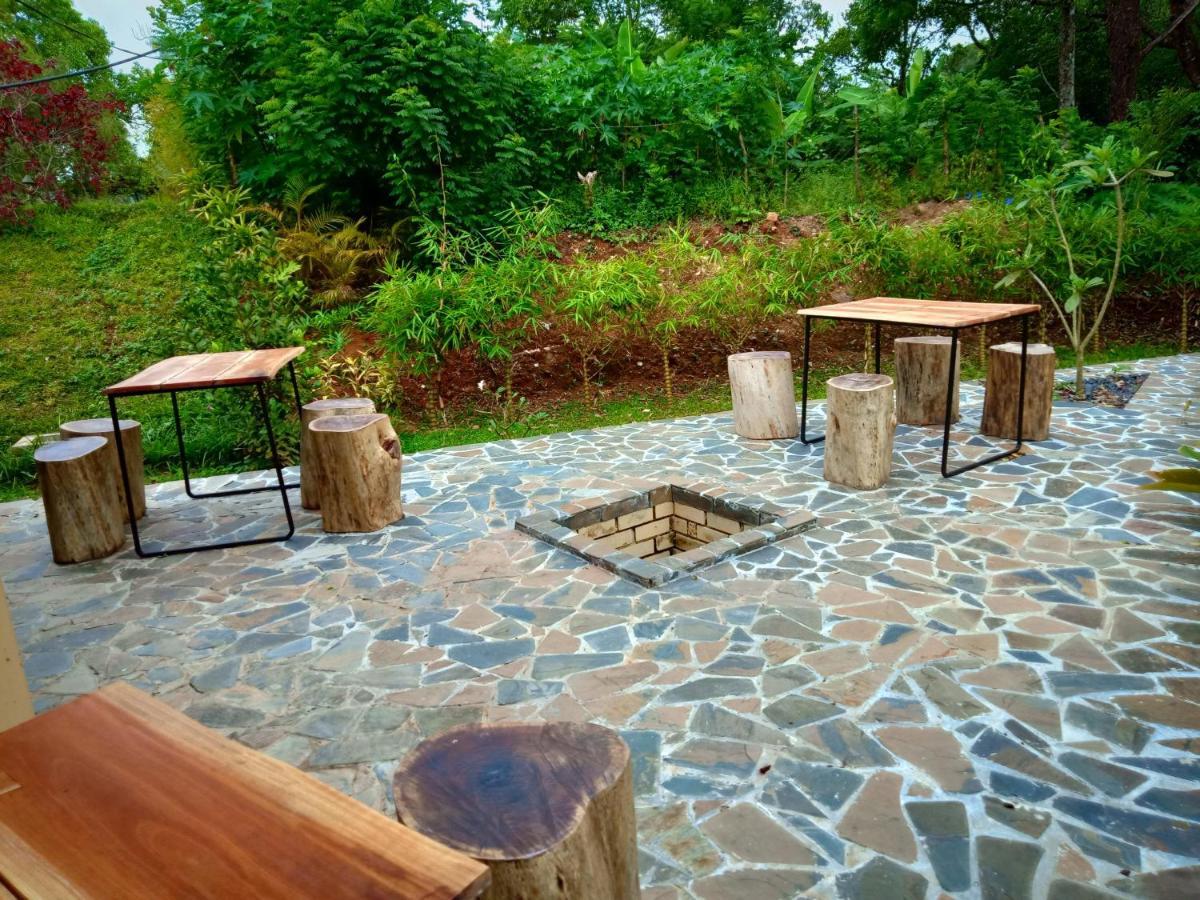 Отель Sahyadri Ayurveda Pirmed Экстерьер фото